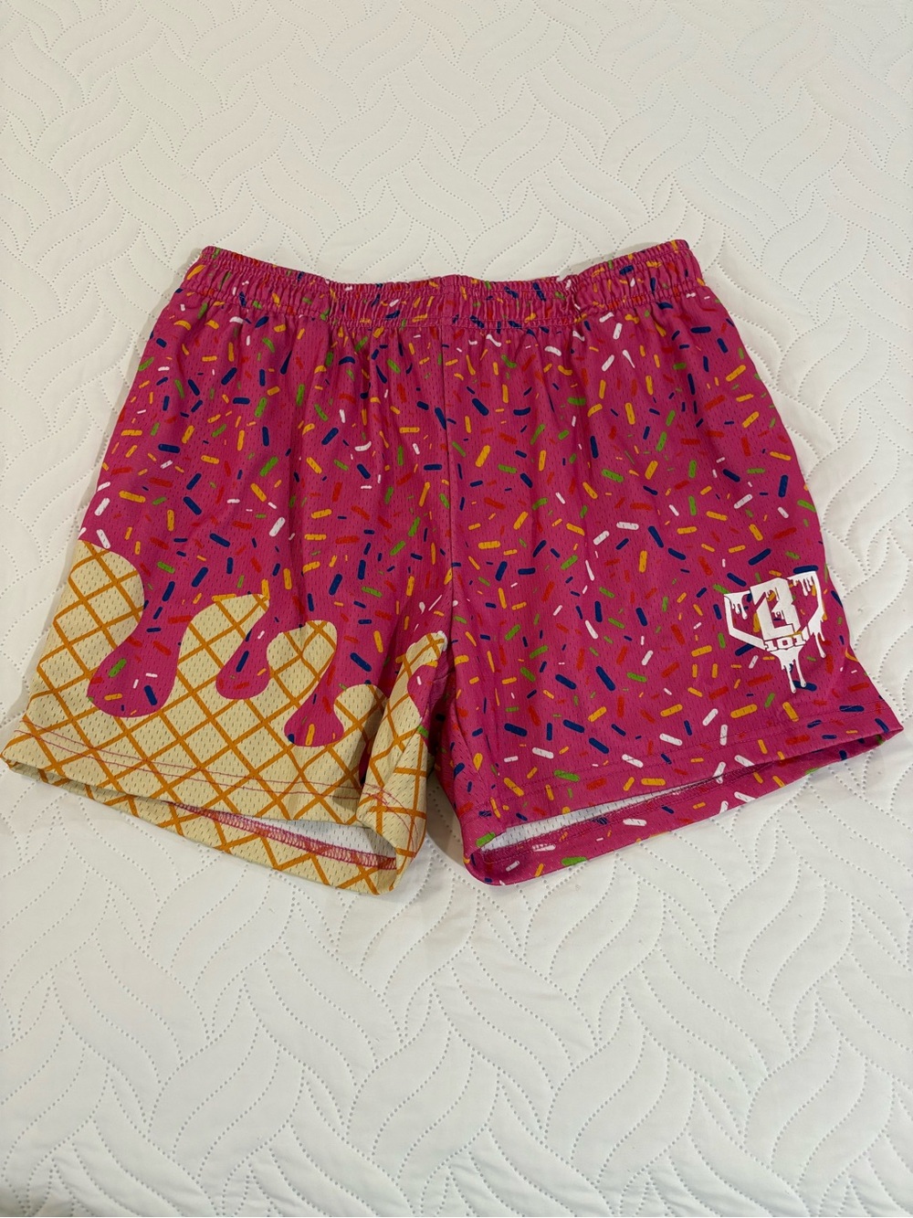 Baseball Lifestyle 101 Pink Strawberry Ice Cream Shorts Men’s Medium